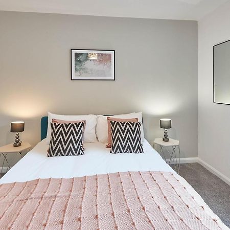 Host & Stay - Endeavour Apartments Вітбі Екстер'єр фото