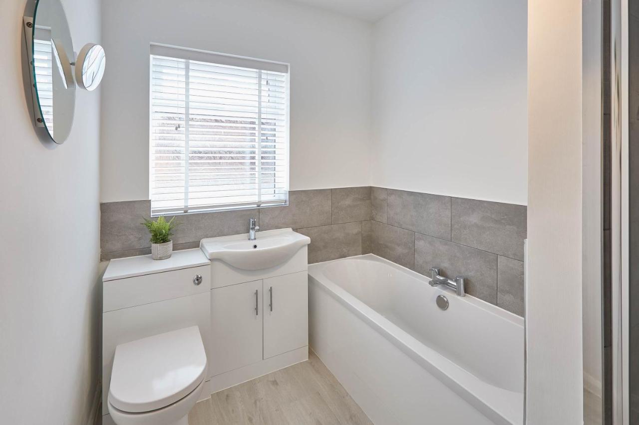 Host & Stay - Endeavour Apartments Вітбі Екстер'єр фото